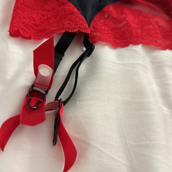 La Senza Bustier Corset with garter straps - Picture 3 of 6